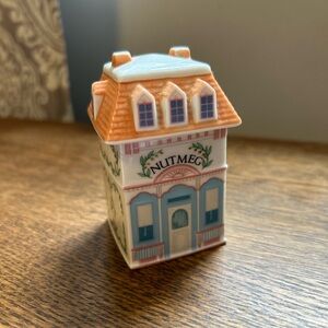 Lenox Spice Village Fine Porcelain Nutmeg Spice Jar House Vintage 1989 in box